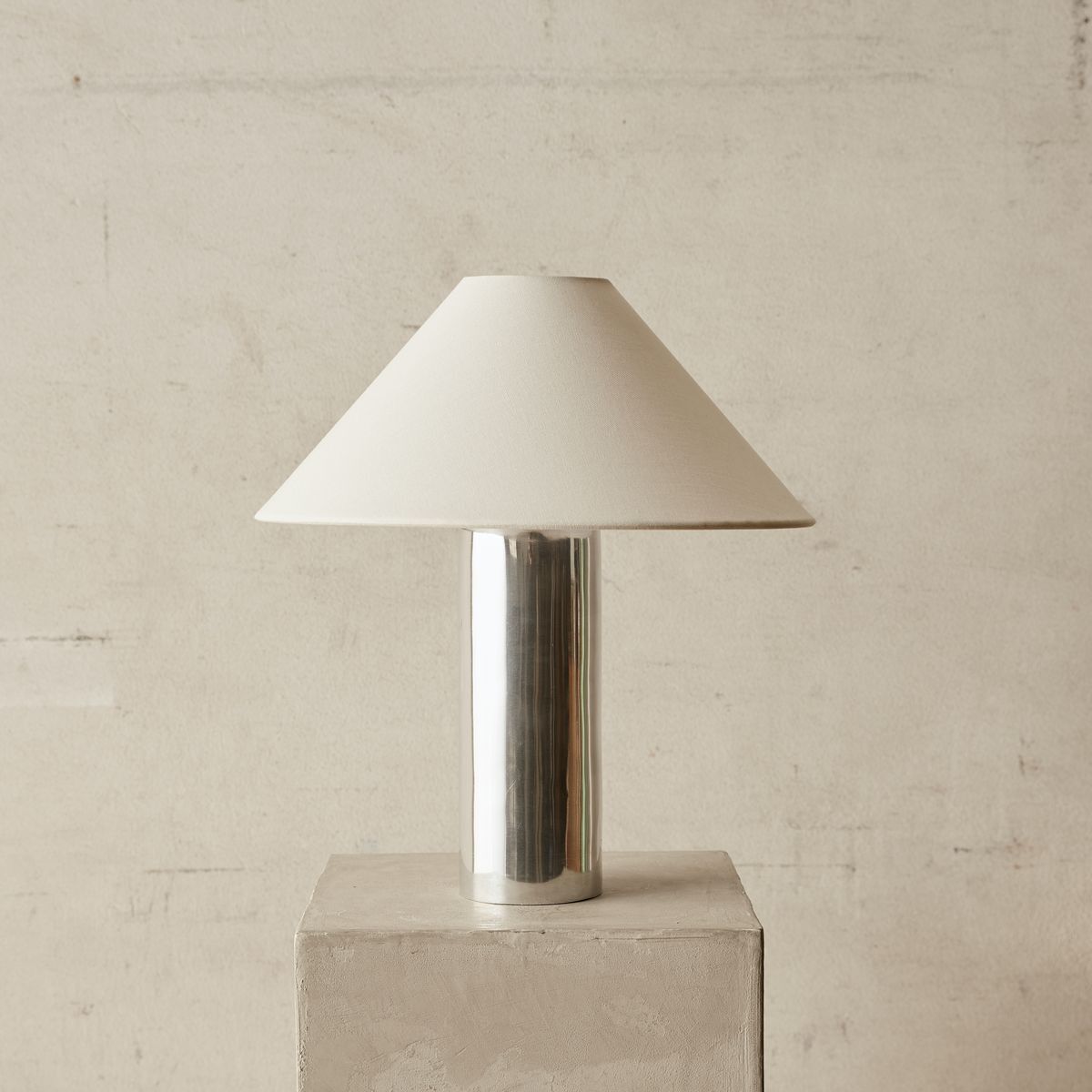 Regenachtig hebzuchtig Ongemak Theo Polished Silver Chrome Lamp I Metallic Designer Lamp | McMullin & co.