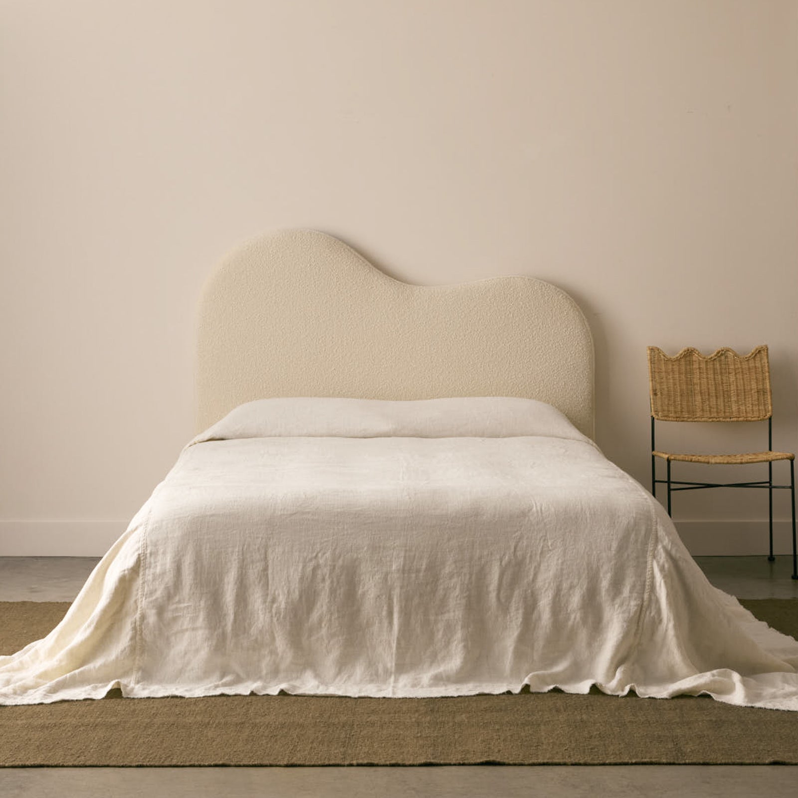 Bed Head | Curved Boucle Ivory - image 3