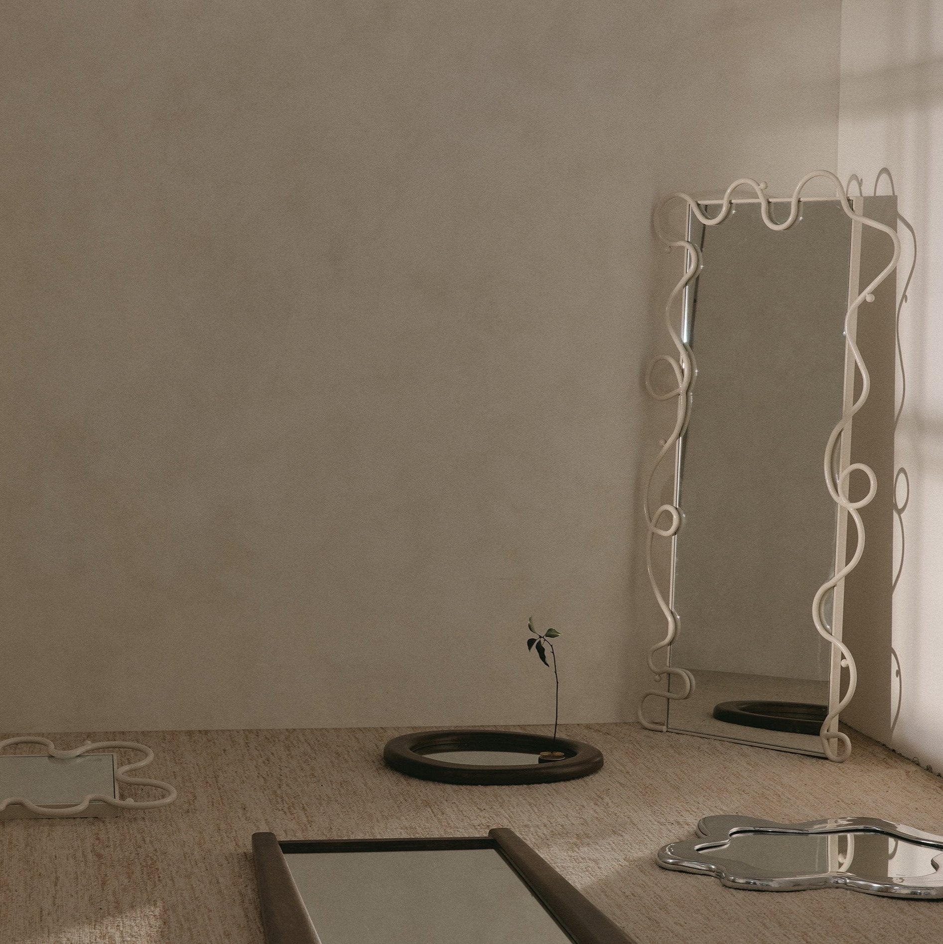 Linea Floor Mirror